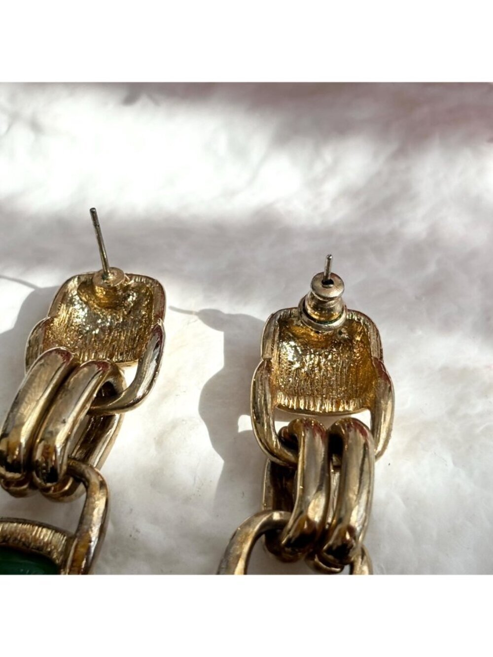 Geometric Green Stone 80's Gold Toned Vintage Post Back Costume Jewelry Earrings - Picture 6 of 11